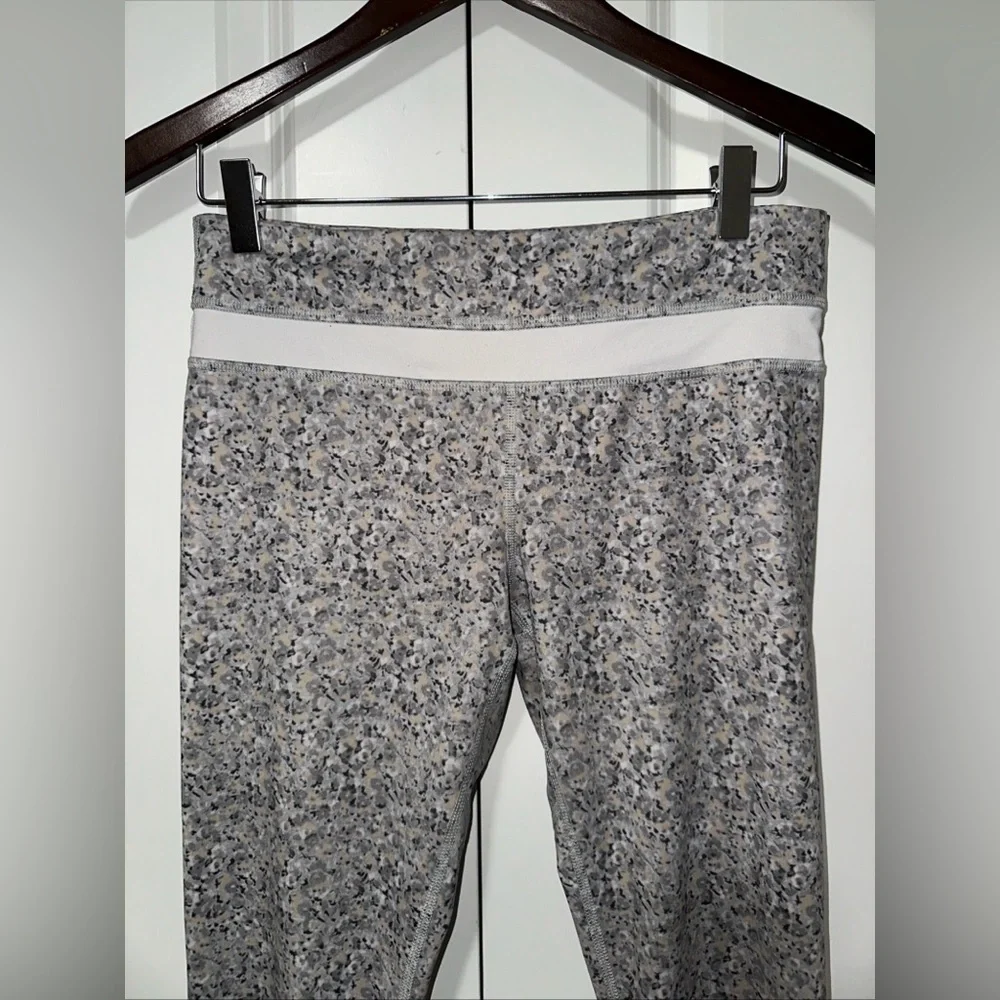Lululemon Run Inspire Crop II Luxtreme Leggings Size 6